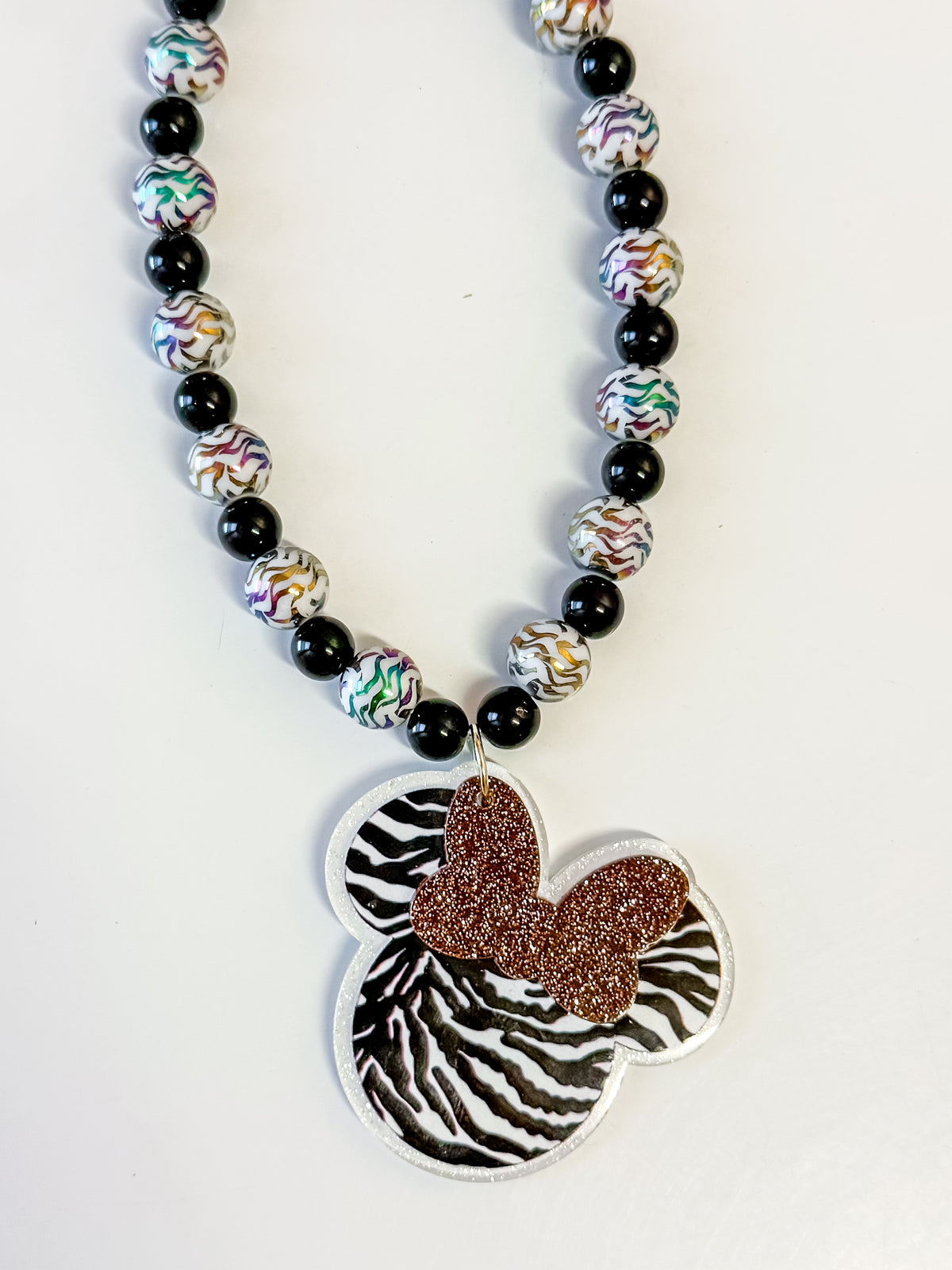 Zebra mouse choker